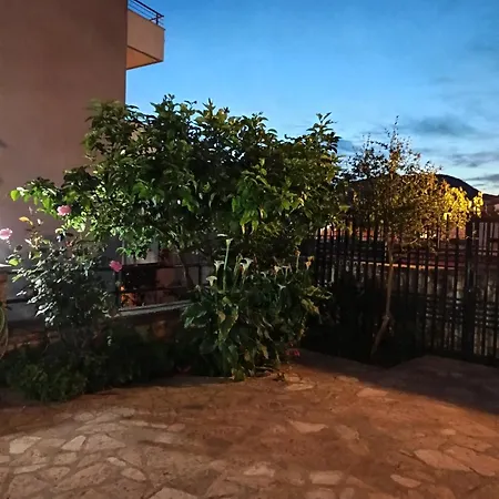 View E & I