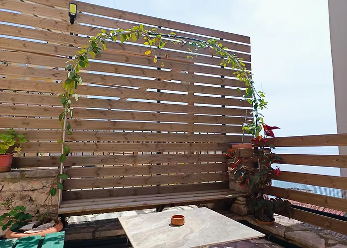 View E & I * Saranda